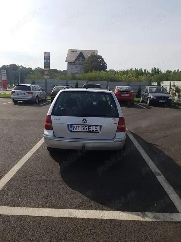 Utilizat 2005 VW Golf IV | 2.200 EUR (Puțin scump) - Imagine 1/4