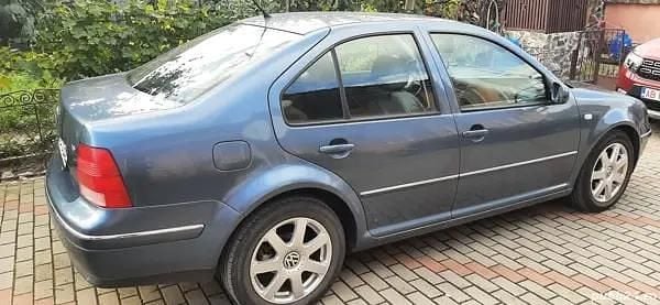 Utilizat 2003 VW Bora Berlinǎ | 2.500 EUR (Scump) - Imagine 1/4