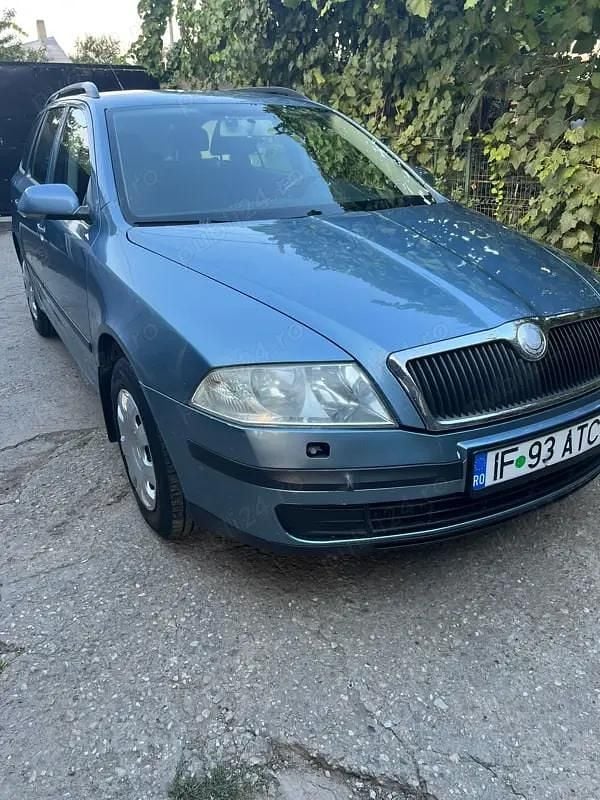 Albastru Utilizat 2008 Skoda Octavia Break | 2.300 EUR (Preț OK) - Imagine 1/4