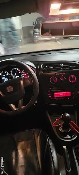 Second-hand Seat Leon 102 CP (75 kW) 2010 Hatchback