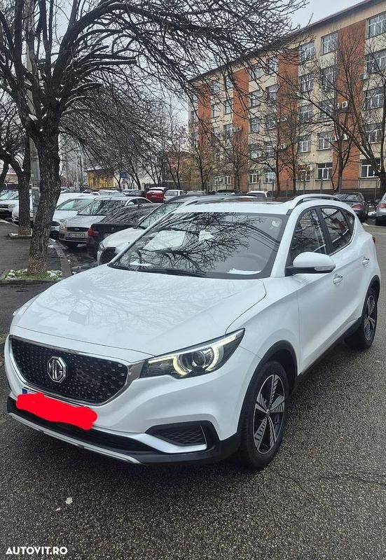 Second-hand MG ZS 105 kW (143 CP) 2019 Culoarealb SUV