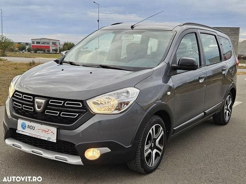 Culoaregri Utilizat 2019 Dacia Lodgy Stepway Monovolum | 7.890 EUR (Preț OK) - Imagine 1/4