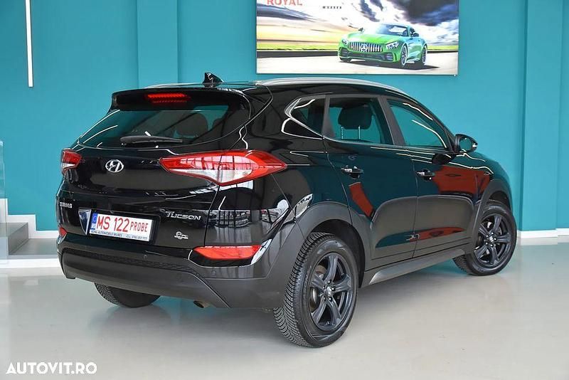 Second-hand Hyundai Tucson Style 116 CP (85 kW) 2016 Culoarenegru SUV