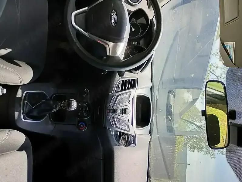 Second-hand Ford Fiesta 75 CP (55 kW) 2014 Alb Hatchback