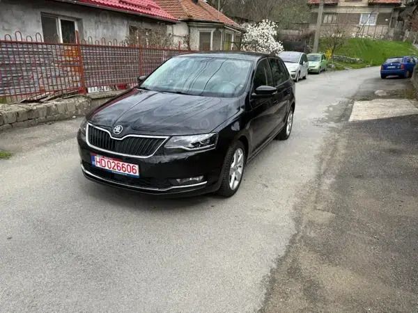 Negru Utilizat 2018 Skoda Rapid Clever Hatchback | 9.990 EUR (Puțin scump) - Imagine 1/4