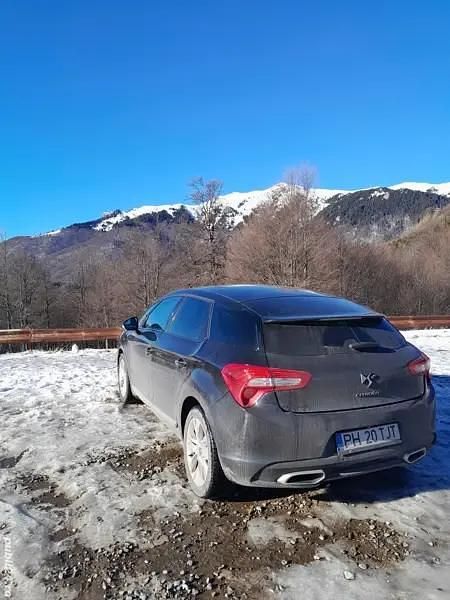 Second-hand Citroën DS5 200 CP (147 kW) 2014 Negru Hatchback
