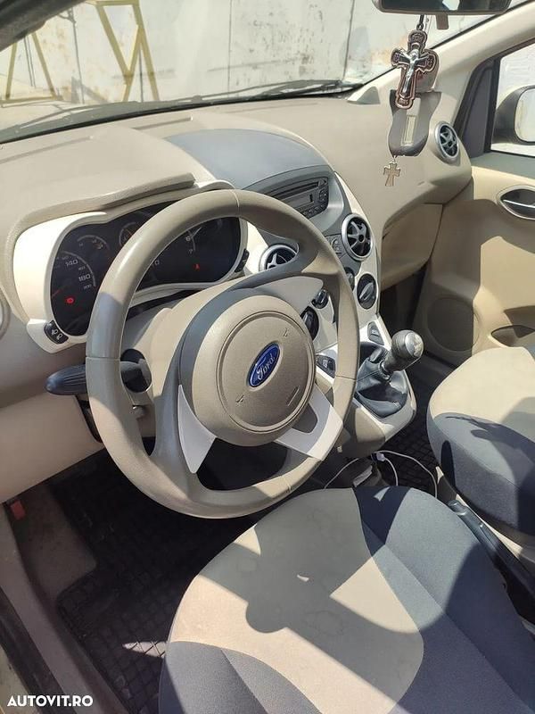 Culoareverde Utilizat 2009 Ford Ka Ambiente Hatchback | 2.000 EUR (Preț OK) - Imagine 1/4