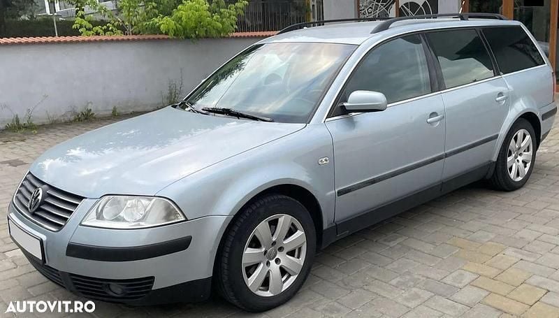 Albastru Utilizat 2001 VW Passat Comfortline Break | 2.200 EUR (Puțin scump) - Imagine 1/4