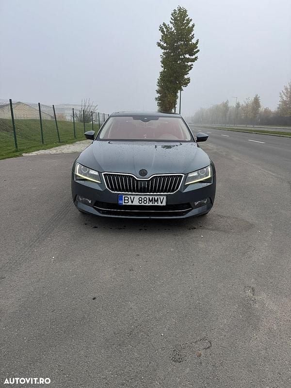Second-hand Skoda Superb Style 179 CP (131 kW) 2017 Culoaregri Berlinǎ