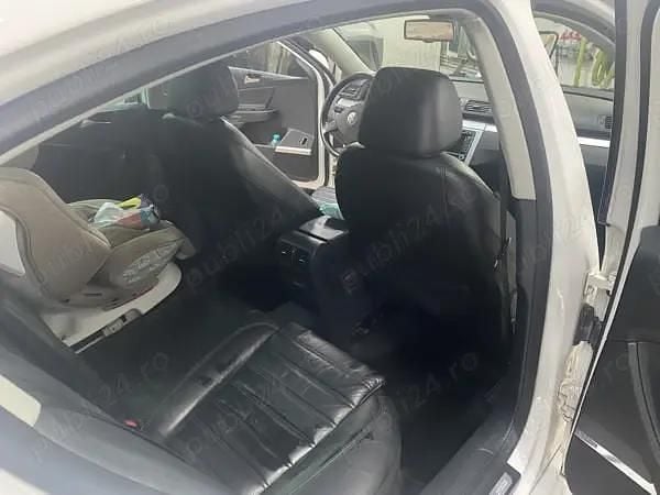 Second-hand VW Passat R-line 170 CP (125 kW) 2009 Berlinǎ