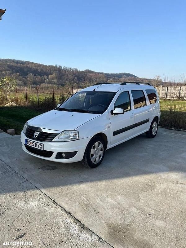 Culoarealb Utilizat 2011 Dacia Logan Break | 3.400 EUR (Preț OK) - Imagine 1/4