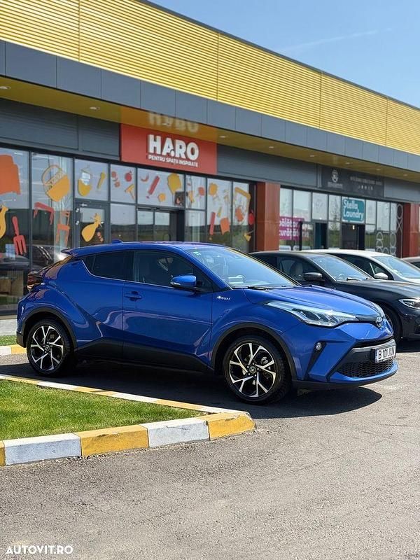 Second-hand Toyota C-HR 184 CP (135 kW) 2022 Culoarealbastru SUV