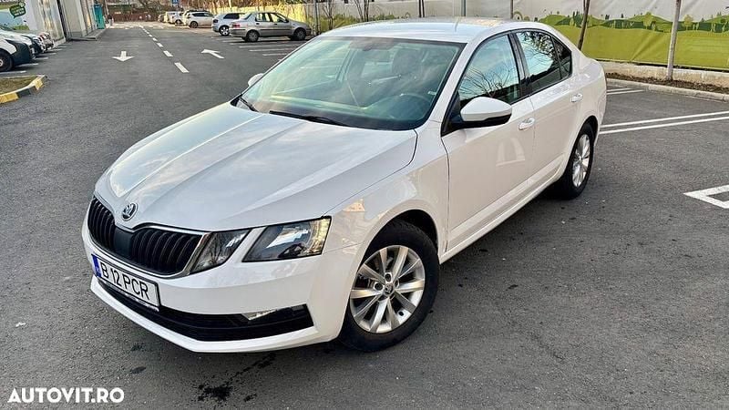 Culoarealb Utilizat 2018 Skoda Octavia Style Hatchback | 7.900 EUR (Preț bun) - Imagine 1/4