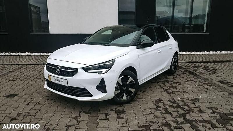 Second-hand Opel Corsa-e 100 kW (136 CP) 2022 Culoarealb Hatchback