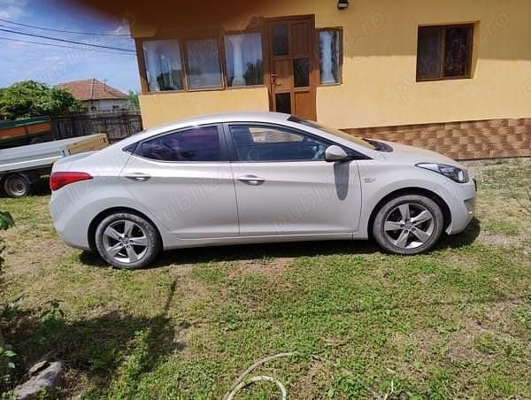 Utilizat 2012 Hyundai Elantra Berlinǎ | 5.200 EUR (Puțin scump) - Imagine 1/4