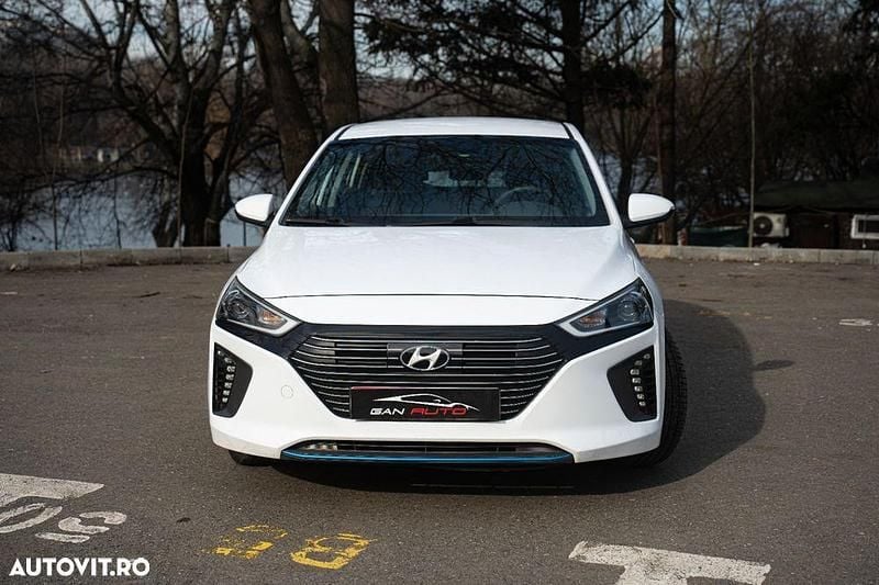 Second-hand Hyundai Ioniq 105 CP (77 kW) 2016 Culoarealb Hatchback