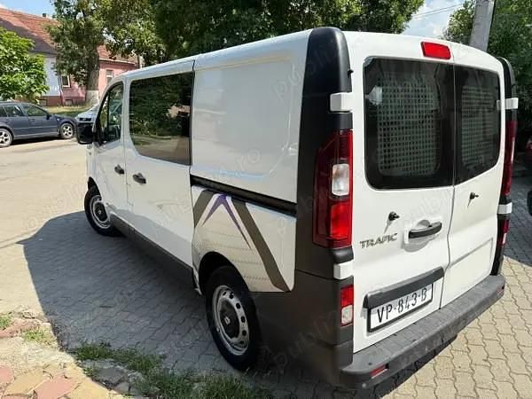 Second-hand Renault Trafic 120 CP (88 kW) 2016 Alb Monovolum