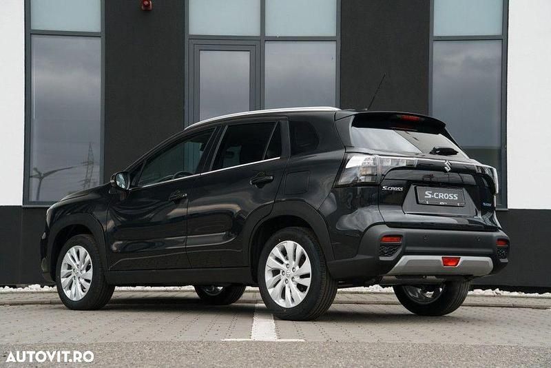 Nouă Suzuki SX4 S-Cross 110 CP (80 kW) 2025 Culoarenegru SUV
