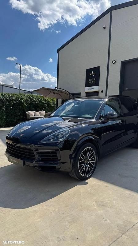 Culoarenegru Utilizat 2019 Porsche Cayenne SUV | 54.000 EUR (Super Preț) - Imagine 1/4