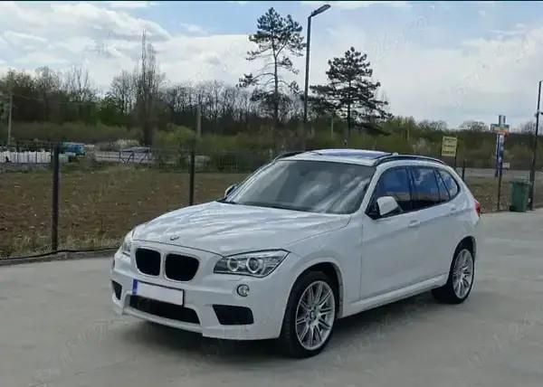 Alb Utilizat 2013 BMW X1 SUV | 12.498 EUR (Preț OK) - Imagine 1/4