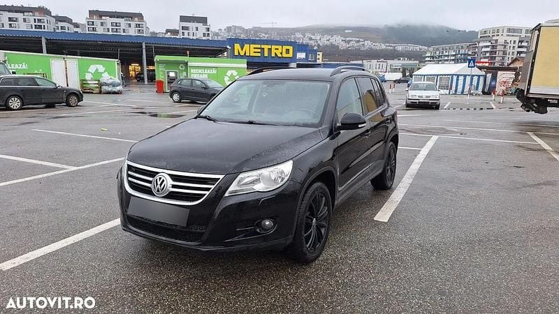Culoarenegru Utilizat 2011 VW Tiguan Freestyle SUV | 7.000 EUR (Preț bun) - Imagine 1/4