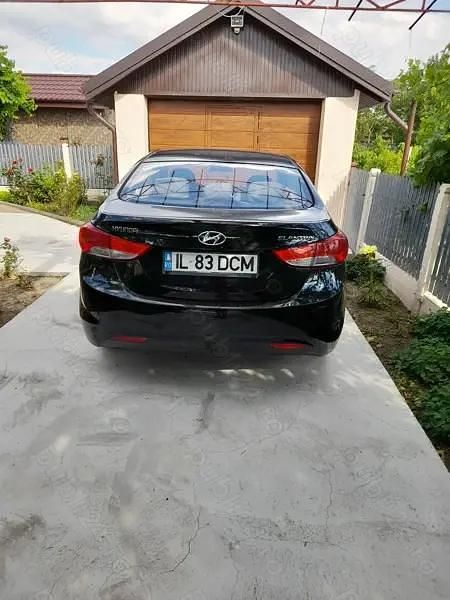 Utilizat 2012 Hyundai Elantra Berlinǎ | 8.500 EUR - Imagine 1/4