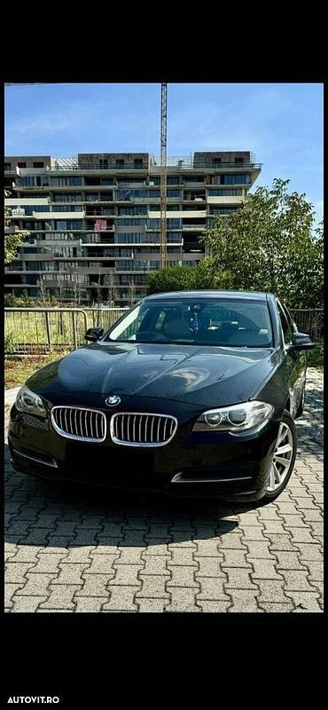 Culoarenegru Utilizat 2015 BMW 520 Luxury Line Break | 17.850 EUR (Puțin scump) - Imagine 1/4