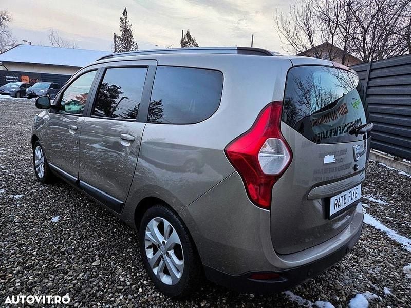 Second-hand Dacia Lodgy Prestige 109 CP (80 kW) 2015 Culoaremaro Monovolum