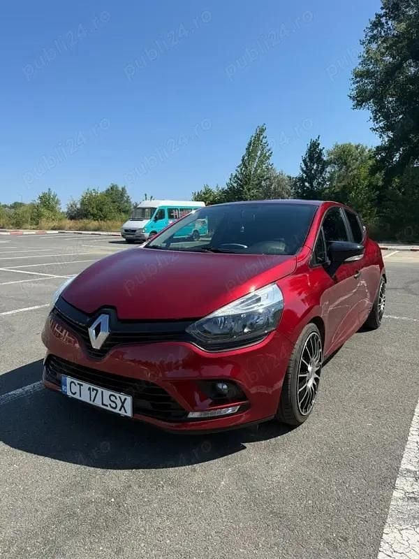 Culoarerosu Utilizat 2018 Renault Clio IV Life Hatchback | 8.000 EUR (Preț OK) - Imagine 1/4