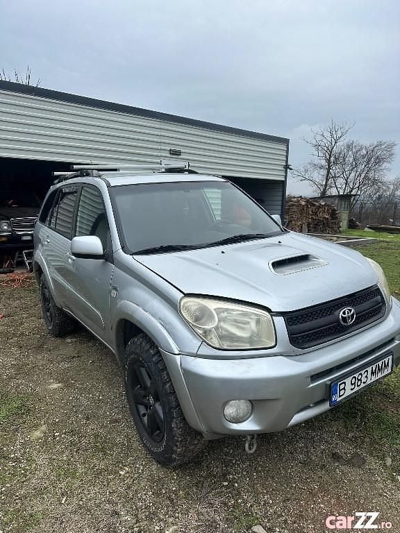 Argintiu Second-hand 2004 Toyota RAV4 SUV | 4.600 EUR (Preț OK) - Imagine 1/4