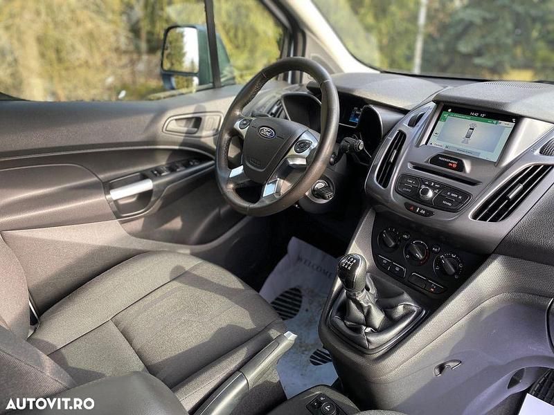 Second-hand Ford Tourneo Connect Titanium 100 CP (73 kW) 2018 Culoarealb Monovolum