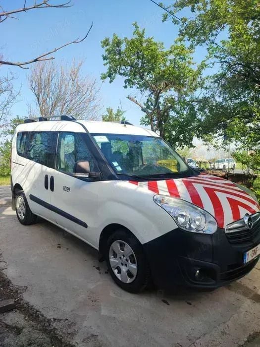 Utilizat 2014 Opel Combo Monovolum | 4.000 EUR (Preț OK) - Imagine 1/4