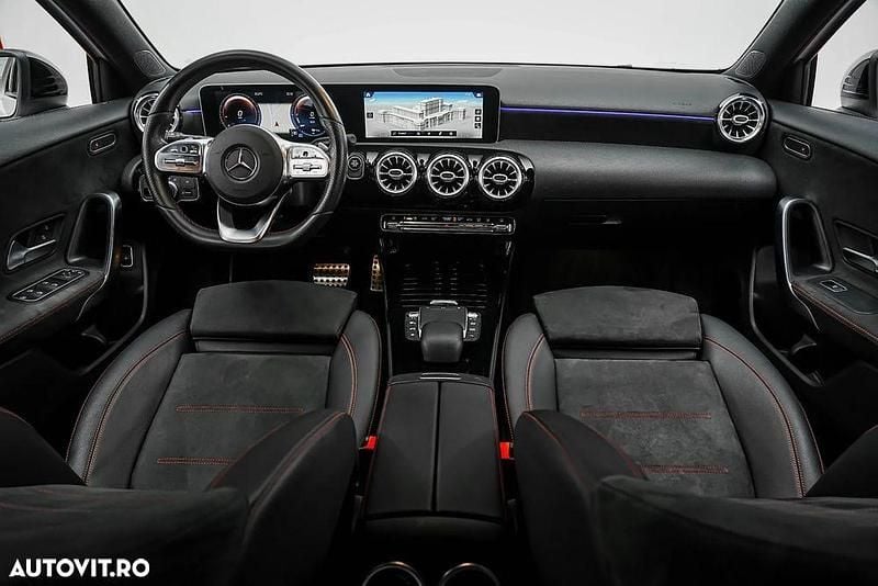 Second-hand Mercedes A250 Advanced 218 CP (160 kW) 2020 Culoarealb Berlinǎ