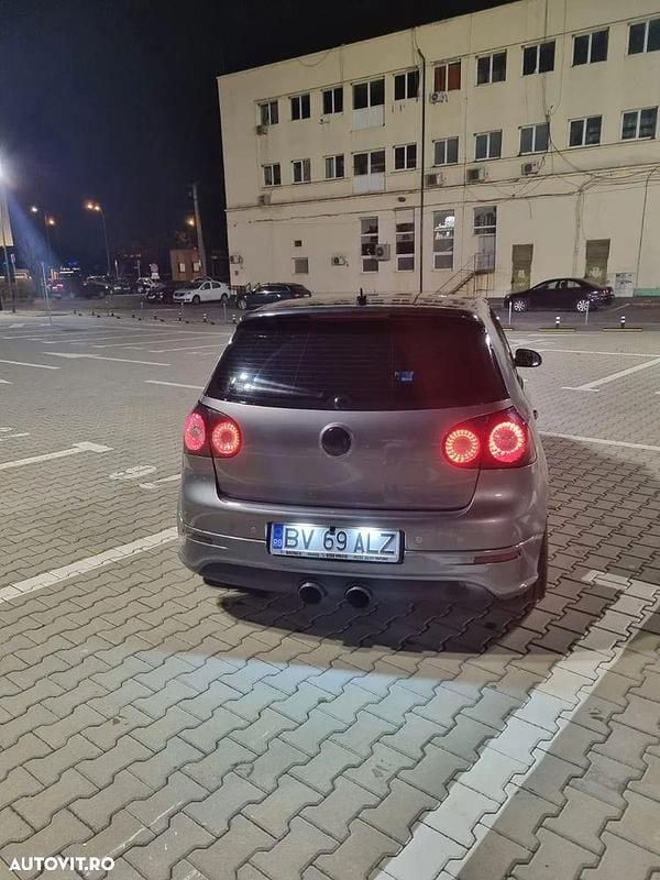 Gri Utilizat 2005 VW Golf IV GT Hatchback | 3.000 EUR (Preț bun) - Imagine 1/4