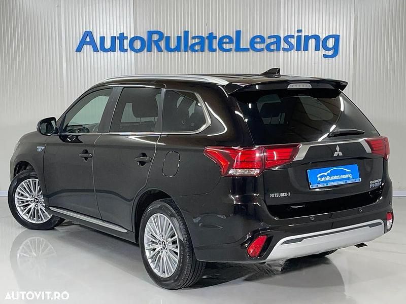 Second-hand Mitsubishi Outlander P-HEV 224 CP (164 kW) 2019 Culoarenegru SUV
