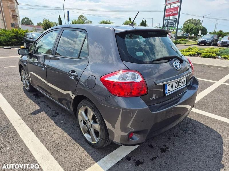 Gri Utilizat 2011 Toyota Auris Hybrid Hatchback | 7.150 EUR (Preț bun) - Imagine 1/4