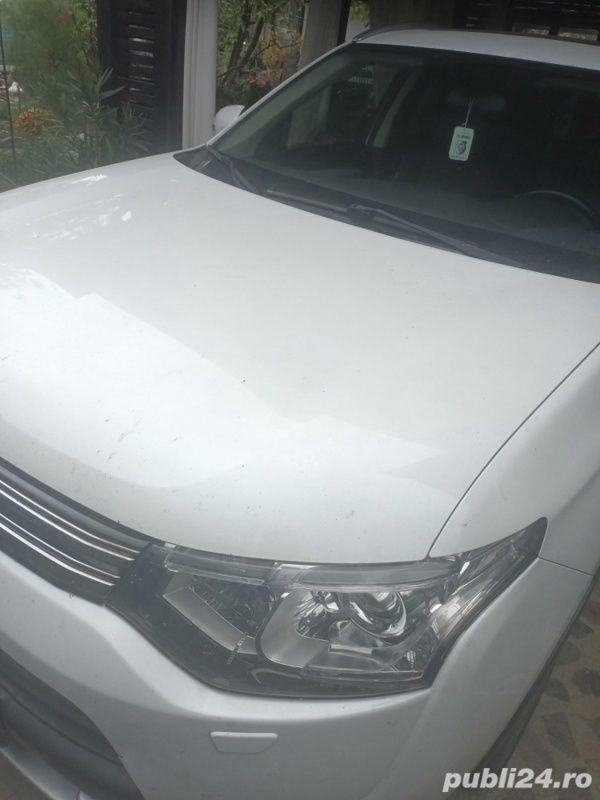Utilizat 2014 Mitsubishi Outlander P-HEV SUV | 10.000 EUR - Imagine 1/4