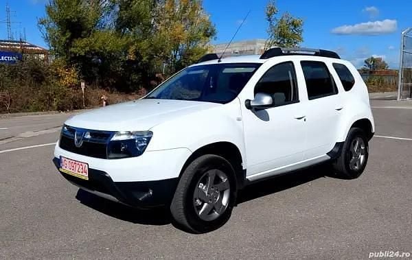 Alb Utilizat 2013 Dacia Duster SUV | 5.700 EUR (Preț OK) - Imagine 1/4