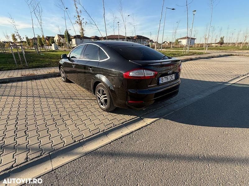 Second-hand Ford Mondeo 140 CP (102 kW) 2012 Culoarenegru Berlinǎ