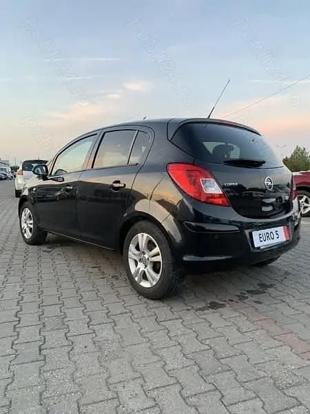 Negru Utilizat 2014 Opel Corsa Hatchback | 4.995 EUR (Preț OK) - Imagine 1/4