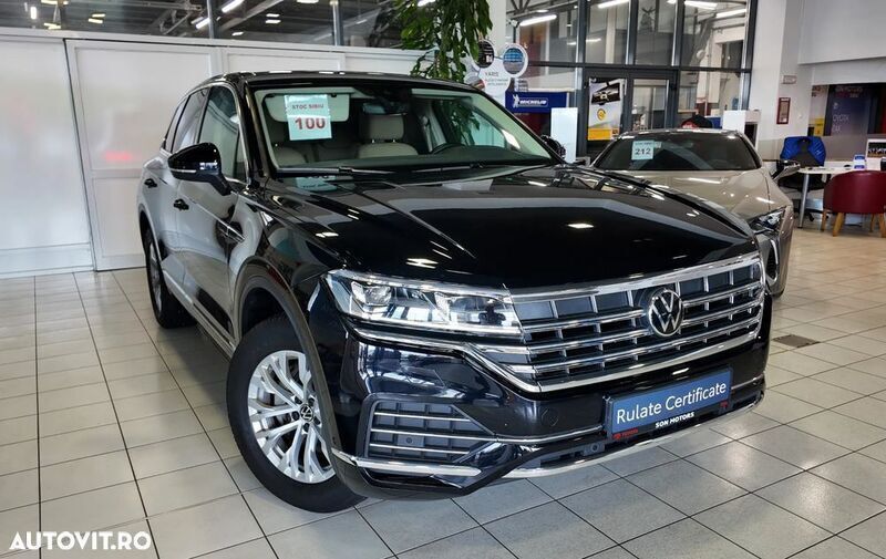 Negru Utilizat 2021 VW Touareg Elegance SUV | 44.900 EUR (Preț OK) - Imagine 1/4