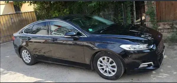 Negru Utilizat 2018 Ford Mondeo Titanium Berlinǎ | 10.900 EUR (Preț bun) - Imagine 1/4