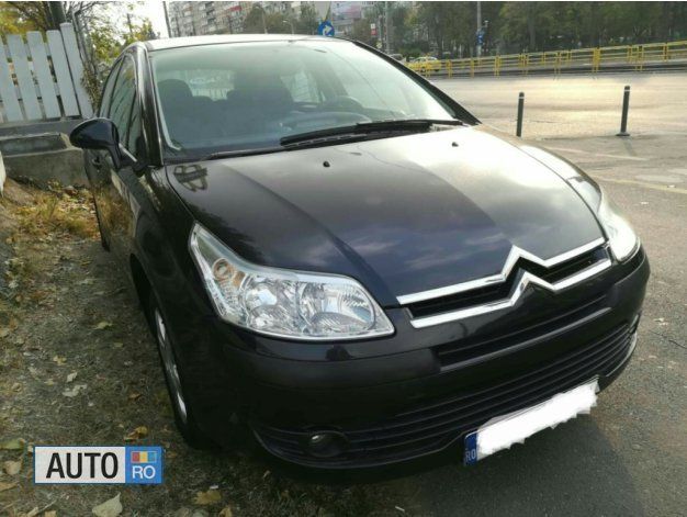 Negru Utilizat 2006 Citroën C4 Hatchback | 2.700 EUR (Puțin scump) - Imagine 1/3