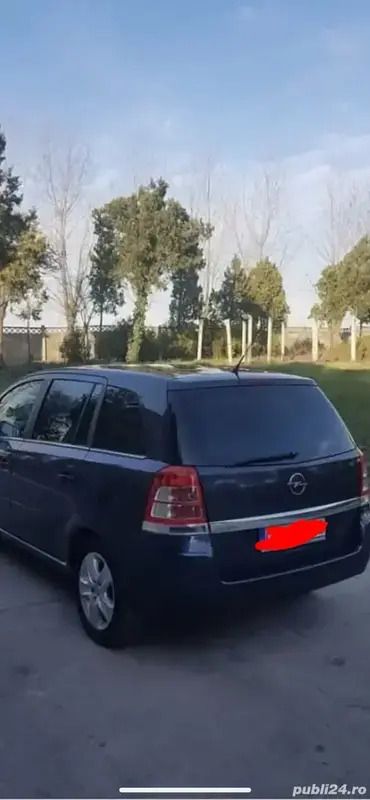 Utilizat 2011 Opel Zafira Monovolum | 500 EUR (Super Preț) - Imagine 1/2