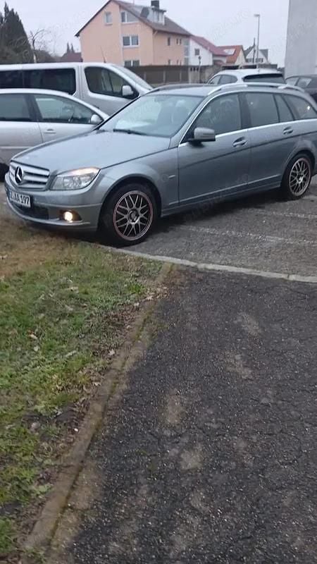 Second-hand Mercedes C200 2009