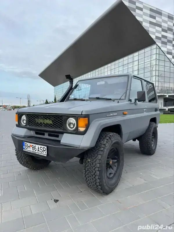 Gri Utilizat 1989 Toyota Land Cruiser SUV | 11.500 EUR - Imagine 1/4