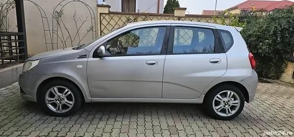 Gri Utilizat 2010 Chevrolet Aveo Hatchback | 3.900 EUR (Scump) - Imagine 1/4