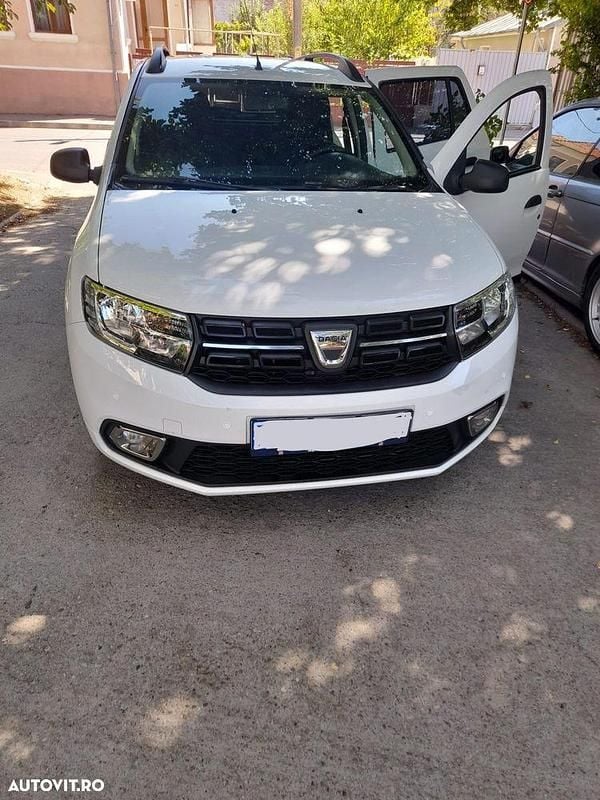 Culoarealb Utilizat 2017 Dacia Logan MCV Ambiance Break | 5.200 EUR (Preț bun) - Imagine 1/4