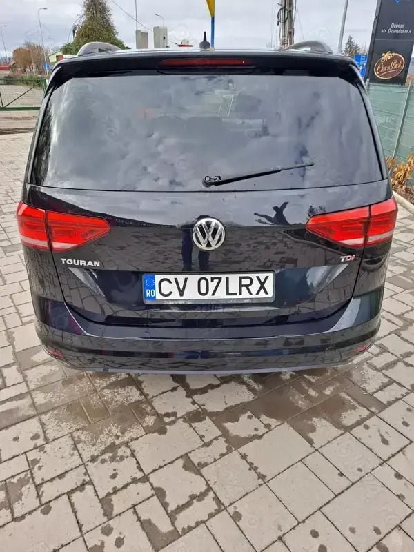 Second-hand VW Touran 115 CP (84 kW) 2017 Negru Monovolum