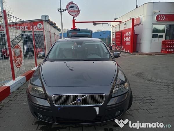 Utilizat 2007 Volvo V50 Break | 2.990 EUR (Preț OK) - Imagine 1/4